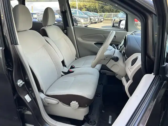 日産 デイズ X 島根県 2018(平30)年 3.7万km アッシュブラウンM 登録時走行距離36978km/純正ナビ(Bluetooth/AM/FM/CD)/ワンセグテレビ/アラウンドビュー/バックカメラ/フロントカメラ/サイドカメラ/前後コーナーセンサー/横滑り防止装置/衝突被害軽減ブレーキ/アイドリングストップ/プッシュスタート/スマートキー(スペアキー×1)/ETC/禁煙車