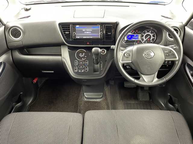 日産 デイズ ルークス ハイウェイスター Gターボ 大阪府 2018(平30)年 5.1万km オーシャンブルーP 純正7型ナビ/(フルセグTV/CD/DVD/AUX)/全方位カメラ/前方ドライブレコーダー/ETC/衝突軽減ブレーキ/横滑り防止装置/盗難防止装置/オートライト/オートマチックハイビーム/コーナーセンサー/アイドリングストップ/レーンキープアシスト/両側パワースライドドア/純正フロアマット/ターボ/スマートキー/地図カードなし