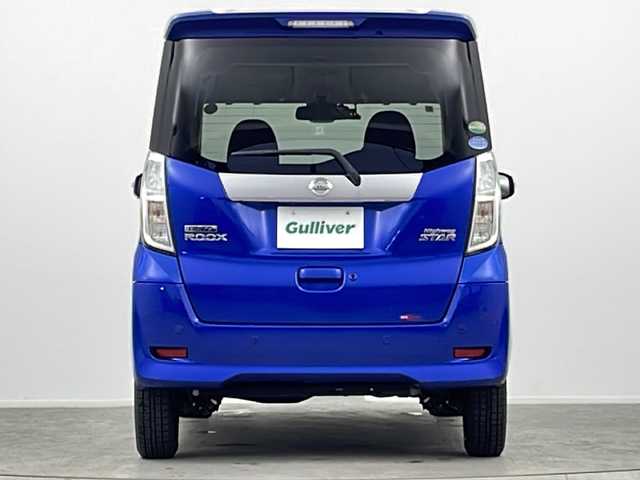 日産 デイズ ルークス ハイウェイスター Gターボ 大阪府 2018(平30)年 5.1万km オーシャンブルーP 純正7型ナビ/(フルセグTV/CD/DVD/AUX)/全方位カメラ/前方ドライブレコーダー/ETC/衝突軽減ブレーキ/横滑り防止装置/盗難防止装置/オートライト/オートマチックハイビーム/コーナーセンサー/アイドリングストップ/レーンキープアシスト/両側パワースライドドア/純正フロアマット/ターボ/スマートキー/地図カードなし