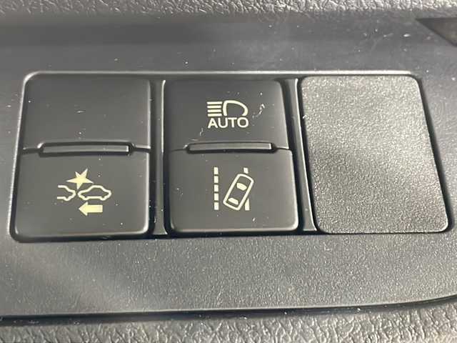 トヨタ シエンタ G クエロ 沖縄県 2018(平30)年 4.7万km ブラックマイカ 県外仕入れ/禁煙車/純正ナビ/・ＣＤ／ＤＶＤ/・Ｂｌｕｅｔｏｏｔｈ／フルセグＴＶ/モデリスタエアロ/バックカメラ/両側パワースライドドア/トヨタセーフティーセンス　/ステアリングスイッチ　/純正フロアマット