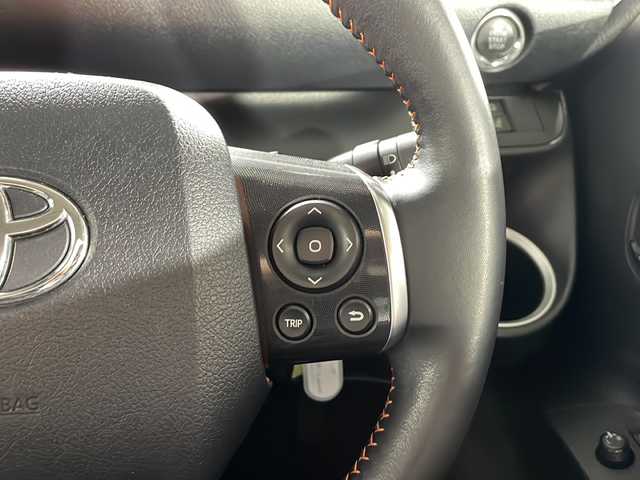 トヨタ シエンタ G クエロ 沖縄県 2018(平30)年 4.7万km ブラックマイカ 県外仕入れ/禁煙車/純正ナビ/・ＣＤ／ＤＶＤ/・Ｂｌｕｅｔｏｏｔｈ／フルセグＴＶ/モデリスタエアロ/バックカメラ/両側パワースライドドア/トヨタセーフティーセンス　/ステアリングスイッチ　/純正フロアマット