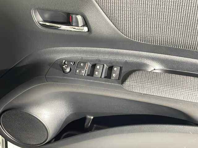 トヨタ シエンタ G クエロ 沖縄県 2018(平30)年 4.7万km ブラックマイカ 県外仕入れ/禁煙車/純正ナビ/・ＣＤ／ＤＶＤ/・Ｂｌｕｅｔｏｏｔｈ／フルセグＴＶ/モデリスタエアロ/バックカメラ/両側パワースライドドア/トヨタセーフティーセンス　/ステアリングスイッチ　/純正フロアマット