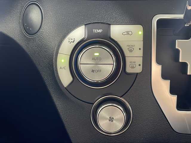 トヨタ シエンタ G クエロ 沖縄県 2018(平30)年 4.7万km ブラックマイカ 県外仕入れ/禁煙車/純正ナビ/・ＣＤ／ＤＶＤ/・Ｂｌｕｅｔｏｏｔｈ／フルセグＴＶ/モデリスタエアロ/バックカメラ/両側パワースライドドア/トヨタセーフティーセンス　/ステアリングスイッチ　/純正フロアマット