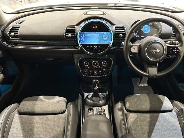 ＭＩＮＩ ＢＭＷ ミニ クラブマン クーパーD 新潟県 2022(令4)年 2.4万km ペッパー・ホワイト オプション/ドライビングアシストパッケージ/-リアビューカメラ/-パーキングアシストパッケージ/主要装備/インテリジェントセーフティ/純正HDDナビ/ETC/ドライブレコーダー/クルーズコントロール/純正17インチブラックアルミホイール/LEDヘッドライト/MTモード付きAT/ステアリングリモコン/アイドリングストップ/電動パーキングブレーキ