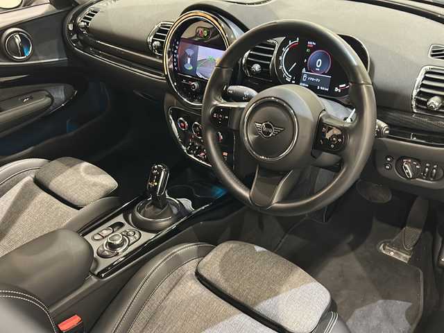 ＭＩＮＩ ＢＭＷ ミニ クラブマン クーパーD 新潟県 2022(令4)年 2.4万km ペッパー・ホワイト オプション/ドライビングアシストパッケージ/-リアビューカメラ/-パーキングアシストパッケージ/主要装備/インテリジェントセーフティ/純正HDDナビ/ETC/ドライブレコーダー/クルーズコントロール/純正17インチブラックアルミホイール/LEDヘッドライト/MTモード付きAT/ステアリングリモコン/アイドリングストップ/電動パーキングブレーキ