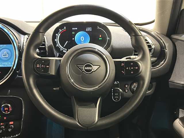 ＭＩＮＩ ＢＭＷ ミニ クラブマン クーパーD 新潟県 2022(令4)年 2.4万km ペッパー・ホワイト オプション/ドライビングアシストパッケージ/-リアビューカメラ/-パーキングアシストパッケージ/主要装備/インテリジェントセーフティ/純正HDDナビ/ETC/ドライブレコーダー/クルーズコントロール/純正17インチブラックアルミホイール/LEDヘッドライト/MTモード付きAT/ステアリングリモコン/アイドリングストップ/電動パーキングブレーキ