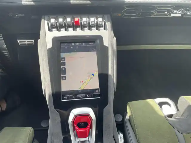 ランボルギーニ ランボルギーニ ウラカン 神奈川県 2023(令5)年 0.1万km グレー グレード：ステラート/カラーコード：LYNX/ワンオーナー/スポーツシート（bi-shell）/ハーフレザーシート（黒）/ブラックカーボンブレーキキャリパー/ルーフレール/クルーズコントロール/純正メモリナビ/バックカメラ/ETC/ミラーモニター型前後ドライブレコーダー/レーダー探知機/プッシュスタート/スペアキー×1本/純正バッテリーメンテナー/保証書あり/取扱説明書あり