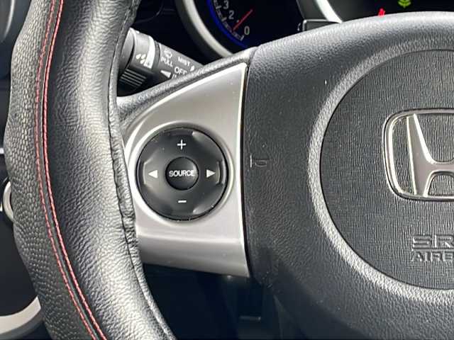 ホンダ Ｎ ＢＯＸ カスタム G SSパッケージ 山口県 2016(平28)年 4.6万km クリスタルブラックパール 株)IDOMが運営する【じしゃロン宇部店】の自社ローン専用車両になります。こちらは現金またはオートローンご利用時の価格です。自社ローンご希望の方は別途その旨お申付け下さい。/純正８インチナビ(VXM－175VFEi)　/フルセグＴＶ　/バックカメラ　/ＥＴＣ　/Ｂｌｕｅｔｏｏｔｈ接続　/ＤＶＤ／ＣＤ　/前席シートヒーター有　/純正フロアマット　/純正ＡＷ　/電動格納式ミラー/片側パワースライドドア　/チップアップシート/スマートキー　/スペアキー有