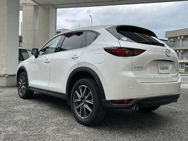 マツダ ＣＸ－５ XD Lパッケージ 兵庫県 2017(平29)年 3.2万km スノーフレイクホワイトパールマイカ ワンオーナー/純正メモリナビ/Bluetooth・AM/FM・USB/バックカメラ/サイドカメラ/ドライブレコーダー/ETC/AUTO HOLD/トラクションコントロールシステム/電動リアゲート/アンチロック・ブレーキ・システム/ブラインドスポットモニター/アダプティブクルーズコントロール/衝突被害軽減システム/盗難防止装置/横滑り防止装置/前後コーナーセンサー/レーンキープアシスト/パワーシート（D＋N席）/シートヒーター（D＋N席）/エアバッグ（W＋サイド）/カーテンエアバッグ/レザーシート/純正フロアマット/純正アルミホイール/オートライト/LEDヘッドライト/バックカメラ/スマートキー/プッシュスタート/取扱説明書/保証書