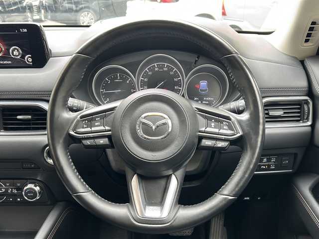 マツダ ＣＸ－５ XD Lパッケージ 兵庫県 2017(平29)年 3.2万km スノーフレイクホワイトパールマイカ ワンオーナー/純正メモリナビ/Bluetooth・AM/FM・USB/バックカメラ/サイドカメラ/ドライブレコーダー/ETC/AUTO HOLD/トラクションコントロールシステム/電動リアゲート/アンチロック・ブレーキ・システム/ブラインドスポットモニター/アダプティブクルーズコントロール/衝突被害軽減システム/盗難防止装置/横滑り防止装置/前後コーナーセンサー/レーンキープアシスト/パワーシート（D＋N席）/シートヒーター（D＋N席）/エアバッグ（W＋サイド）/カーテンエアバッグ/レザーシート/純正フロアマット/純正アルミホイール/オートライト/LEDヘッドライト/バックカメラ/スマートキー/プッシュスタート/取扱説明書/保証書