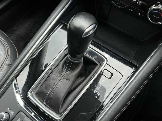 マツダ ＣＸ－５ XD Lパッケージ 兵庫県 2017(平29)年 3.2万km スノーフレイクホワイトパールマイカ ワンオーナー/純正メモリナビ/Bluetooth・AM/FM・USB/バックカメラ/サイドカメラ/ドライブレコーダー/ETC/AUTO HOLD/トラクションコントロールシステム/電動リアゲート/アンチロック・ブレーキ・システム/ブラインドスポットモニター/アダプティブクルーズコントロール/衝突被害軽減システム/盗難防止装置/横滑り防止装置/前後コーナーセンサー/レーンキープアシスト/パワーシート（D＋N席）/シートヒーター（D＋N席）/エアバッグ（W＋サイド）/カーテンエアバッグ/レザーシート/純正フロアマット/純正アルミホイール/オートライト/LEDヘッドライト/バックカメラ/スマートキー/プッシュスタート/取扱説明書/保証書