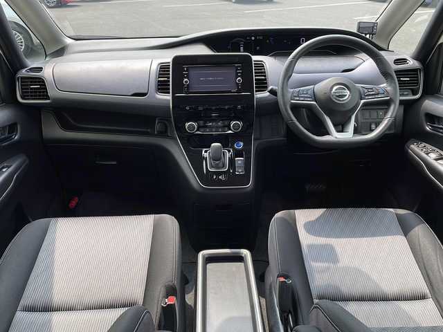 日産 セレナ e－パワー ハイウェイスター V 岐阜県 2020(令2)年 4.4万km ブリリアントホワイトパール 登録時走行距離：43246km/純正7インチSDナビ/フルセグテレビ・BT・DVD/アラウンドビューモニター/フリップダウンモニター/両側パワースライドドア/プロパイロット/追従付きクルーズコントロール/オートライト/LEDヘッドライト/フォグランプ/純正１５インチアルミホイール/取扱説明書/プッシュスタート/スマートキー