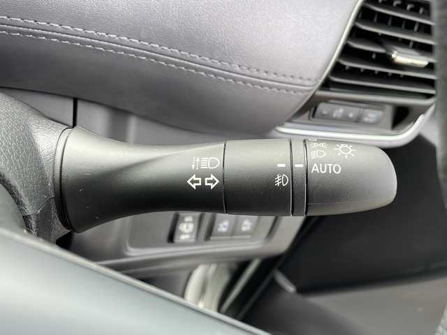日産 セレナ e－パワー ハイウェイスター V 岐阜県 2020(令2)年 4.4万km ブリリアントホワイトパール 登録時走行距離：43246km/純正7インチSDナビ/フルセグテレビ・BT・DVD/アラウンドビューモニター/フリップダウンモニター/両側パワースライドドア/プロパイロット/追従付きクルーズコントロール/オートライト/LEDヘッドライト/フォグランプ/純正１５インチアルミホイール/取扱説明書/プッシュスタート/スマートキー