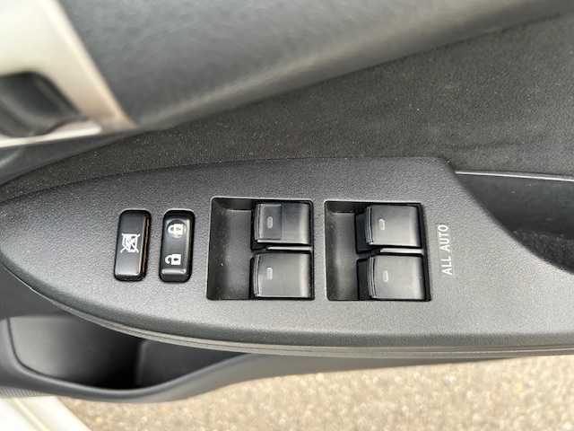 トヨタ カローラ フィールダー 1．5X Gエディション 静岡県 2008(平20)年 4.2万km スーパーホワイトⅡ 純正ナビ/ワンセグTV/ETC/バックカメラ/社外フロアマット/純正15inAW/キーレスキー