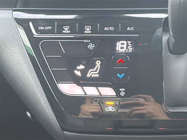 日産 デイズ ハイウェイスターX 茨城県 2022(令4)年 0.9万km ブラック 純正メーカーーナビ/AM/FM/フルセグTV/BT/バックカメラ/フロントカメラ/全方位カメラ/前後コーナーセンサー/盗難防止装置/衝突軽減システム/LEDオートライト/USBポート/アイドリングストップ/ステアリングスイッチ/スマートキー/プッシュスタート/ETC