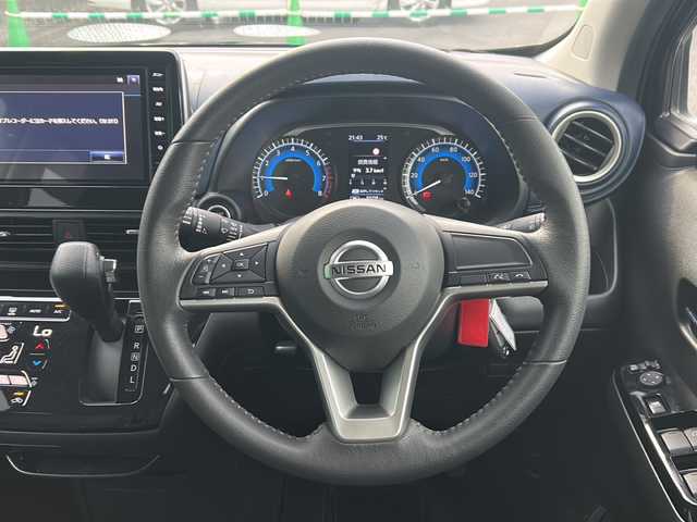 日産 デイズ ハイウェイスターX 茨城県 2022(令4)年 0.9万km ブラック 純正メーカーーナビ/AM/FM/フルセグTV/BT/バックカメラ/フロントカメラ/全方位カメラ/前後コーナーセンサー/盗難防止装置/衝突軽減システム/LEDオートライト/USBポート/アイドリングストップ/ステアリングスイッチ/スマートキー/プッシュスタート/ETC