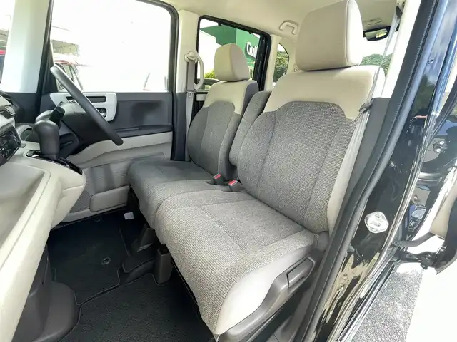ホンダ Ｎ ＢＯＸ G L ホンダセンシング 愛媛県 2019(令1)年 4.6万km クリスタルブラックパール 純正ナビ(VXM-194Ci)/・CD/Bluetooth/USB/SD/バックカメラ/ビルトインETC/パワースライドドア /●Honda SENSING（衝突軽減ブレーキ〈CMBS〉/・誤発進抑制機能/・後方誤発進抑制機能/・歩行者事故低減ステアリング/・路外逸脱抑制機能/・ACC〈アダプティブ・クルーズ・コントロール〉/・LKAS〈車線維持支援システム〉/・オートハイビーム/・先行車発進お知らせ機能/・標識認識機能/●フルLEDヘッドライト/●チップアップ&ダイブダウン機構付スライドリアシート●360° スーパーUV・IRカット パッケージ/●ロールサンシェイド（リアドア）/電動格納ミラー/・ウィンカーミラー /ECON/プッシュスタート/・スペアキー/取扱説明書