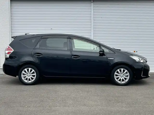 トヨタ プリウス α S 福島県 2015(平27)年 9.9万km アティチュードブラックマイカ (株)IDOMが運営する【じしゃロン福島店】の自社ローン対象車両になります。こちらは現金ご利用時の価格です。自社ローンご希望の方は別途その旨お申付け下さい。/純正ナビ/フルセグテレビ/ステアリングリモコン/ドアバイザー/ETC/コーナーセンサー/プッシュスタート/バックカメラ/運転モード切替/カーテンエアバッグ/純正ホイールカバー/社外AW積込