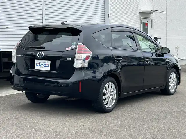 トヨタ プリウス α S 福島県 2015(平27)年 9.9万km アティチュードブラックマイカ (株)IDOMが運営する【じしゃロン福島店】の自社ローン対象車両になります。こちらは現金ご利用時の価格です。自社ローンご希望の方は別途その旨お申付け下さい。/純正ナビ/フルセグテレビ/ステアリングリモコン/ドアバイザー/ETC/コーナーセンサー/プッシュスタート/バックカメラ/運転モード切替/カーテンエアバッグ/純正ホイールカバー/社外AW積込