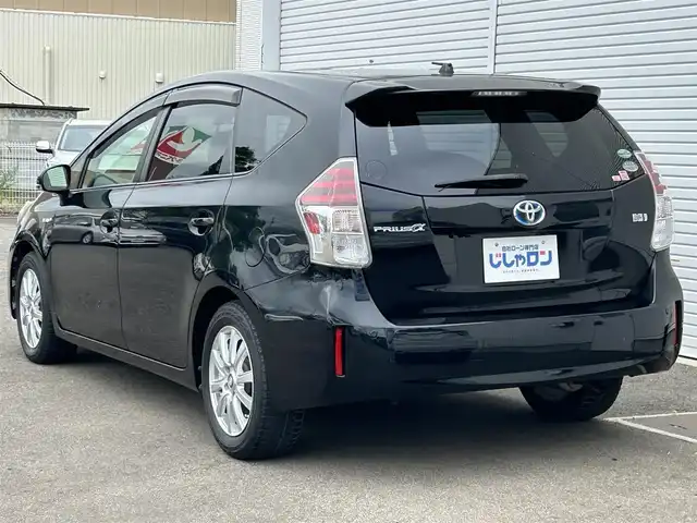 トヨタ プリウス α S 福島県 2015(平27)年 9.9万km アティチュードブラックマイカ (株)IDOMが運営する【じしゃロン福島店】の自社ローン対象車両になります。こちらは現金ご利用時の価格です。自社ローンご希望の方は別途その旨お申付け下さい。/純正ナビ/フルセグテレビ/ステアリングリモコン/ドアバイザー/ETC/コーナーセンサー/プッシュスタート/バックカメラ/運転モード切替/カーテンエアバッグ/純正ホイールカバー/社外AW積込