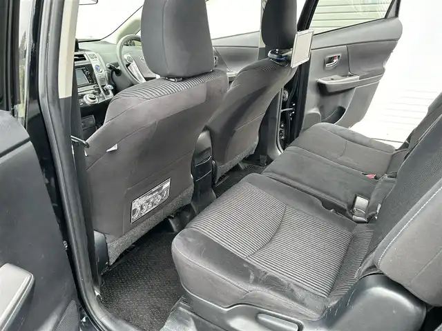 トヨタ プリウス α S 福島県 2015(平27)年 9.9万km アティチュードブラックマイカ (株)IDOMが運営する【じしゃロン福島店】の自社ローン対象車両になります。こちらは現金ご利用時の価格です。自社ローンご希望の方は別途その旨お申付け下さい。/純正ナビ/フルセグテレビ/ステアリングリモコン/ドアバイザー/ETC/コーナーセンサー/プッシュスタート/バックカメラ/運転モード切替/カーテンエアバッグ/純正ホイールカバー/社外AW積込