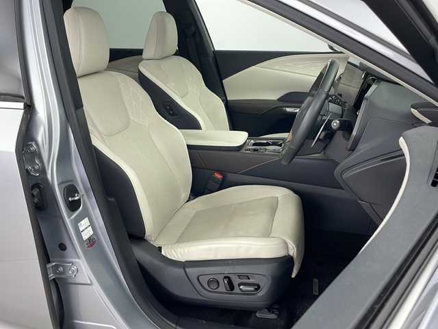 レクサス ＲＸ 450h+ バージョンL 山形県 2023(令5)年 2.5万km グレー ・４WD/・寒冷地仕様/・純正ナビ（TV＆BT＆miracast）/・全方位カメラ/・レクサスセーフティセンス/・レーダークルーズコントロール/・サンルーフ/・デジタルインナーミラー/・全席シートヒーター/・全席シートクーラー/・D席メモリシート/・ハーフレザーシート/・ステアリングスイッチ/・ステアリングヒーター/・パドルシフト/・パワーバックドア/・100V/・オートライト/・LEDヘッドライト/・スマートキー/・積込純正AW付サマータイヤ