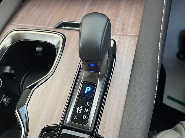 レクサス ＲＸ 450h+ バージョンL 山形県 2023(令5)年 2.5万km グレー ・４WD/・寒冷地仕様/・純正ナビ（TV＆BT＆miracast）/・全方位カメラ/・レクサスセーフティセンス/・レーダークルーズコントロール/・サンルーフ/・デジタルインナーミラー/・全席シートヒーター/・全席シートクーラー/・D席メモリシート/・ハーフレザーシート/・ステアリングスイッチ/・ステアリングヒーター/・パドルシフト/・パワーバックドア/・100V/・オートライト/・LEDヘッドライト/・スマートキー/・積込純正AW付サマータイヤ