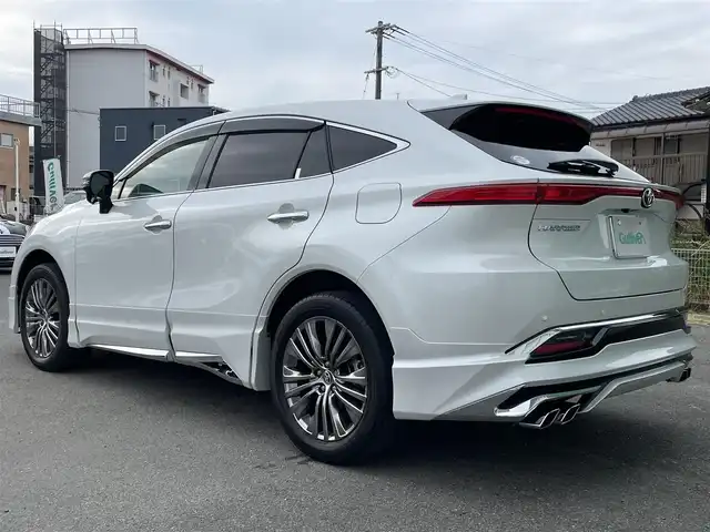 トヨタ ハリアー Z レザーパッケージ 福岡県 2023(令5)年 2万km プラチナホワイトパールマイカ モデリスタエアロ/JBLプレミアムサウンドシステム/純正ナビ（BT/フルセグ)/Bカメラ/電動リアゲート/レーダークルーズコントロール/LEDヘッドライト/オートマチックハイビーム/オートライト/レザーシート/DN席パワーシート/DN席エアシート/DN席シートヒーター/ステアリングヒーター/純正19インチAW/デジタルインナーミラー/ワイヤレス充電/オートブレーキホールド/BSM/横滑り防止装置/コーナーセンサー/レーンキープアシスト/盗難防止装置/衝突被害軽減システム/スマートキー/ETC2.0