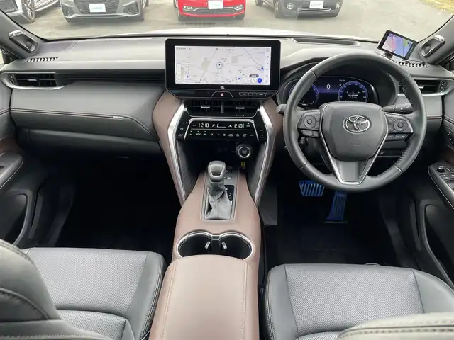トヨタ ハリアー Z レザーパッケージ 福岡県 2023(令5)年 2万km プラチナホワイトパールマイカ モデリスタエアロ/JBLプレミアムサウンドシステム/純正ナビ（BT/フルセグ)/Bカメラ/電動リアゲート/レーダークルーズコントロール/LEDヘッドライト/オートマチックハイビーム/オートライト/レザーシート/DN席パワーシート/DN席エアシート/DN席シートヒーター/ステアリングヒーター/純正19インチAW/デジタルインナーミラー/ワイヤレス充電/オートブレーキホールド/BSM/横滑り防止装置/コーナーセンサー/レーンキープアシスト/盗難防止装置/衝突被害軽減システム/スマートキー/ETC2.0