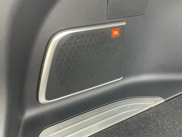 トヨタ ハリアー Z レザーパッケージ 福岡県 2023(令5)年 2万km プラチナホワイトパールマイカ モデリスタエアロ/JBLプレミアムサウンドシステム/純正ナビ（BT/フルセグ)/Bカメラ/電動リアゲート/レーダークルーズコントロール/LEDヘッドライト/オートマチックハイビーム/オートライト/レザーシート/DN席パワーシート/DN席エアシート/DN席シートヒーター/ステアリングヒーター/純正19インチAW/デジタルインナーミラー/ワイヤレス充電/オートブレーキホールド/BSM/横滑り防止装置/コーナーセンサー/レーンキープアシスト/盗難防止装置/衝突被害軽減システム/スマートキー/ETC2.0