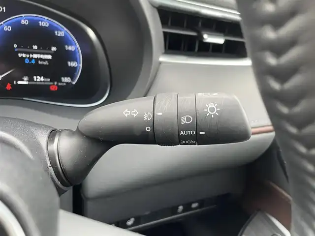 トヨタ ハリアー Z レザーパッケージ 福岡県 2023(令5)年 2万km プラチナホワイトパールマイカ モデリスタエアロ/JBLプレミアムサウンドシステム/純正ナビ（BT/フルセグ)/Bカメラ/電動リアゲート/レーダークルーズコントロール/LEDヘッドライト/オートマチックハイビーム/オートライト/レザーシート/DN席パワーシート/DN席エアシート/DN席シートヒーター/ステアリングヒーター/純正19インチAW/デジタルインナーミラー/ワイヤレス充電/オートブレーキホールド/BSM/横滑り防止装置/コーナーセンサー/レーンキープアシスト/盗難防止装置/衝突被害軽減システム/スマートキー/ETC2.0