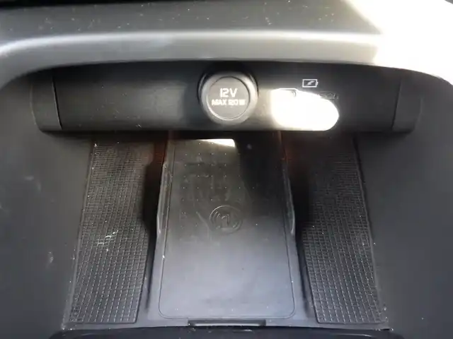 ボルボ ボルボ ＸＣ４０ プラス プロ B3 千葉県 2022(令4)年 2.9万km ライトブルー レーンキーピングエイド/純正ナビ/【Bluetooth接続】/【Apple CarPlay　Android Auto対応】/360°カメラ/ドライブレコーダー（前後撮影）/前席パワーシート/シートヒーター/革巻きステアリング/ステアリングスイッチ/ETC（2.0）/LEDヘッドライト/フォグライト/ウインカーミラー/コーナーセンサー/純正18インチアルミホイル/サイド/カーテンエアバッグ/クライメートパッケージ/スマートキー