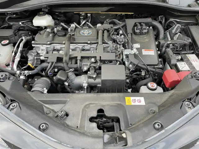 トヨタ Ｃ－ＨＲ G 滋賀県 2022(令4)年 4.8万km ブラックマイカ 純正ディスプレイナビ/（AM/FM/DVD/USB/Miracast/Bluetooth）/BSM/ビルトインETC/バックカメラ/前後ドライブレコーダー/クルーズコントロール/プリクラッシュブレーキ/横滑り防止装置/標識検知機能/レーンキープアシスト/電子パーキングブレーキ/ブレーキホールド/シートヒーター/テレビキャンセラー/ハンズフリーフォン/ハーフレザーシート/革巻きステアリング/ステアリングスイッチ/電動格納ミラー/オートライト/オートマチックハイビーム/LEDヘッドライト/フロントフォグ/EVモード/プッシュスタート/スマートキー/純正ドアバイザー/純正フロアマット/パワーウインドウ/パワーステアリング