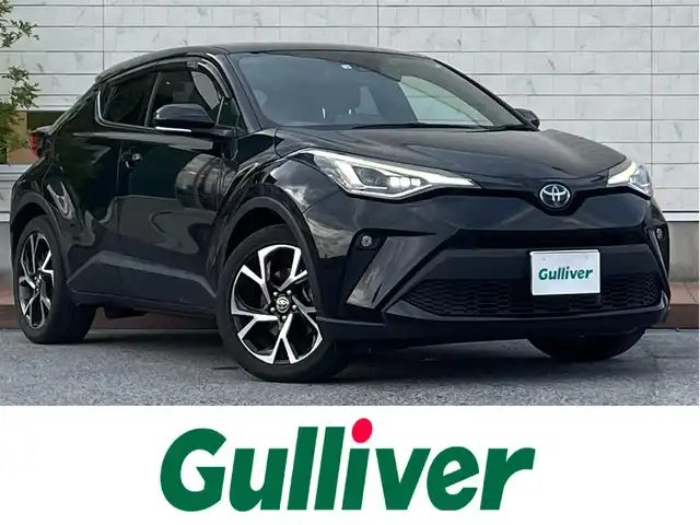トヨタ Ｃ－ＨＲ G 滋賀県 2022(令4)年 4.8万km ブラックマイカ 純正ディスプレイナビ/（AM/FM/DVD/USB/Miracast/Bluetooth）/BSM/ビルトインETC/バックカメラ/前後ドライブレコーダー/クルーズコントロール/プリクラッシュブレーキ/横滑り防止装置/標識検知機能/レーンキープアシスト/電子パーキングブレーキ/ブレーキホールド/シートヒーター/テレビキャンセラー/ハンズフリーフォン/ハーフレザーシート/革巻きステアリング/ステアリングスイッチ/電動格納ミラー/オートライト/オートマチックハイビーム/LEDヘッドライト/フロントフォグ/EVモード/プッシュスタート/スマートキー/純正ドアバイザー/純正フロアマット/パワーウインドウ/パワーステアリング