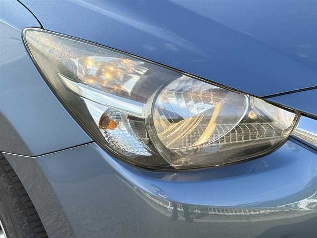 マツダ デミオ XD 千葉県 2015(平27)年 5.3万km ブルーリフレックスマイカ 禁煙車/ディーゼル/純正ナビ/→フルセグTV/Bluetooth/CD/DVD/FM/AM/ステアリングスイッチ/横滑り防止装置/〇プッシュスタート/〇電動格納ミラー/〇スマートキー/〇シガーソケット/トノカバー/USBポート