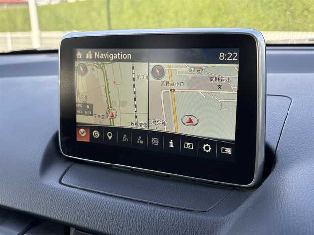 マツダ デミオ XD 千葉県 2015(平27)年 5.3万km ブルーリフレックスマイカ 禁煙車/ディーゼル/純正ナビ/→フルセグTV/Bluetooth/CD/DVD/FM/AM/ステアリングスイッチ/横滑り防止装置/〇プッシュスタート/〇電動格納ミラー/〇スマートキー/〇シガーソケット/トノカバー/USBポート