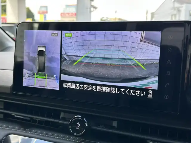 日産 セレナ ハイウェイスター V 福岡県 2023(令5)年 4.4万km ダイヤモンドブラック プロパイロット/インテリジェントルームミラー/純正12.3インチHDDナビ/　(AM/FM/Bluetooth/フルセグTV)/アラウンドビューモニター/バック/フロント/サイドカメラ/運転支援/・インテリジェントクルーズコンロール/・車線維持支援/逸脱警報/逸脱防止支援/・後側方車両検知警報/衝突防止支援/・前方衝突防止支援/・踏み間違い衝突防止支援/・先行車発進お知らせ/・標識検知支援/・後退時車両検知警報/・移動物検知/・前方ソナー/・ふらつき警報/純正16インチアルミホイール/両側パワースライドドア/純正前後ドライブレコーダー(ナビ内臓)/ビルトインETC2.0/パドルシフト/革巻きステアリング/ステアリングスイッチ/ワイヤレス充電器/後席ロールサンシェード/シートバックテーブル/USBポート/USBタイプCポート/スペアキー×1/ISOFIX/取扱説明書/ナビ取扱説明書