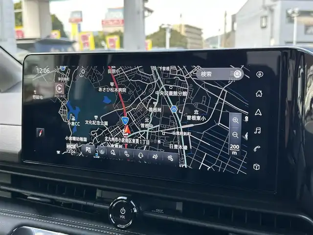 日産 セレナ ハイウェイスター V 福岡県 2023(令5)年 4.4万km ダイヤモンドブラック プロパイロット/インテリジェントルームミラー/純正12.3インチHDDナビ/　(AM/FM/Bluetooth/フルセグTV)/アラウンドビューモニター/バック/フロント/サイドカメラ/運転支援/・インテリジェントクルーズコンロール/・車線維持支援/逸脱警報/逸脱防止支援/・後側方車両検知警報/衝突防止支援/・前方衝突防止支援/・踏み間違い衝突防止支援/・先行車発進お知らせ/・標識検知支援/・後退時車両検知警報/・移動物検知/・前方ソナー/・ふらつき警報/純正16インチアルミホイール/両側パワースライドドア/純正前後ドライブレコーダー(ナビ内臓)/ビルトインETC2.0/パドルシフト/革巻きステアリング/ステアリングスイッチ/ワイヤレス充電器/後席ロールサンシェード/シートバックテーブル/USBポート/USBタイプCポート/スペアキー×1/ISOFIX/取扱説明書/ナビ取扱説明書