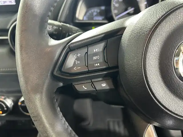 マツダ ＣＸ－３ 15S ツーリング 佐賀県 2020(令2)年 2.4万km ジェットブラックマイカ 純正ナビ/Bluetooth/AM/FM/バックカメラ/ETC/ドライブレコーダー/衝突被害軽減システム/AT誤発進抑制制御/ブラインドスポットモニター/パーキングセンサー/車線逸脱警報システム/LEDヘッドランプ/オートライト/ハイビームコントロール/純正１６インチアルミホイール/オートエアコン/アドバンストキーレスエントリーシステム/保証書/取扱説明書/スペアキー１本