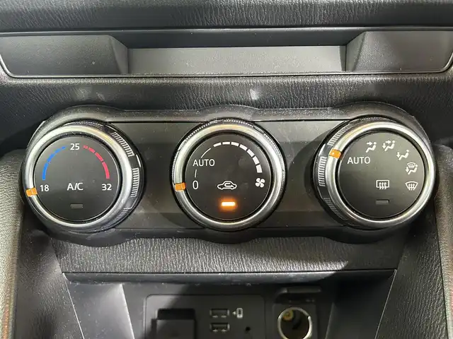 マツダ ＣＸ－３ 15S ツーリング 佐賀県 2020(令2)年 2.4万km ジェットブラックマイカ 純正ナビ/Bluetooth/AM/FM/バックカメラ/ETC/ドライブレコーダー/衝突被害軽減システム/AT誤発進抑制制御/ブラインドスポットモニター/パーキングセンサー/車線逸脱警報システム/LEDヘッドランプ/オートライト/ハイビームコントロール/純正１６インチアルミホイール/オートエアコン/アドバンストキーレスエントリーシステム/保証書/取扱説明書/スペアキー１本