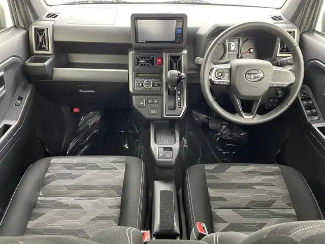 ダイハツ タフト G クロムベンチャー 埼玉県 2023(令5)年 1.9万km セラミックグリーンM ガラスルーフ　ナビ　Ｂカメラ　温シート　ＥＴＣ　Ｂｌｕｅｔｏｏｔｈ　コーナーセンサー　オートハイビーム　衝突軽減システム　電子パーキング　カーテンエアバッグ　禁煙車　ドライブレコーダー　ＵＳＢ