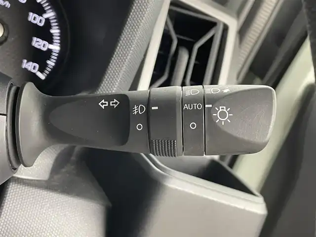 ダイハツ タフト G クロムベンチャー 埼玉県 2023(令5)年 1.9万km セラミックグリーンM ガラスルーフ　ナビ　Ｂカメラ　温シート　ＥＴＣ　Ｂｌｕｅｔｏｏｔｈ　コーナーセンサー　オートハイビーム　衝突軽減システム　電子パーキング　カーテンエアバッグ　禁煙車　ドライブレコーダー　ＵＳＢ