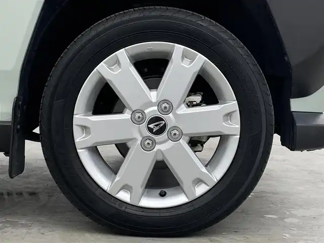 ダイハツ タフト G クロムベンチャー 埼玉県 2023(令5)年 1.9万km セラミックグリーンM ガラスルーフ　ナビ　Ｂカメラ　温シート　ＥＴＣ　Ｂｌｕｅｔｏｏｔｈ　コーナーセンサー　オートハイビーム　衝突軽減システム　電子パーキング　カーテンエアバッグ　禁煙車　ドライブレコーダー　ＵＳＢ