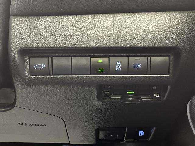 トヨタ ハリアー ハイブリッド G 宮城県 2020(令2)年 4.9万km プレシャスブラックパール 純正DAナビ/バックカメラ/ビルトインETC/デジタルインナーミラー/トヨタセーフティーセンス/レーダークルーズコントロール/BSM/ハーフレザー/パワーシート/電動チルト＆テレスコピックステアリング/プッシュスタート/スマートキー/スペアキー/オートライト/オートマチックハイビーム/LEDヘッドライト/フォグランプ/純正フロアマット/純正18インチアルミホイール