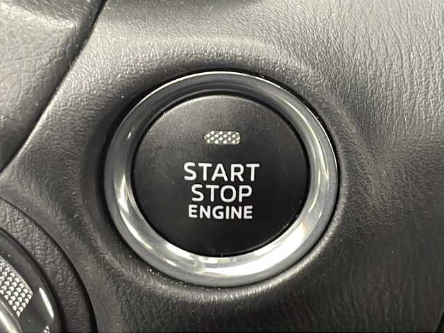 マツダ ロードスター S レザーパッケージ 愛知県 2016(平28)年 1.7万km ソウルレッドプレミアムメタリック /純正ナビ　//ＣＤ　ＤＶＤ　ＢＴ　フルセグＴＶ　AUX　AM FM//ＢＯＳＥサウンドシステム　//ＵＳＢ　//レザーシート//運転席シートヒーター　//助手席シートヒーター//ＥＴＣ　//ＬＥＤヘッドライト　//オートライト　//オートハイビーム//オートワイパー//ブラインドスポットモニター//車線逸脱警報システム//スペアキー//純正フロアマット//取扱説明書