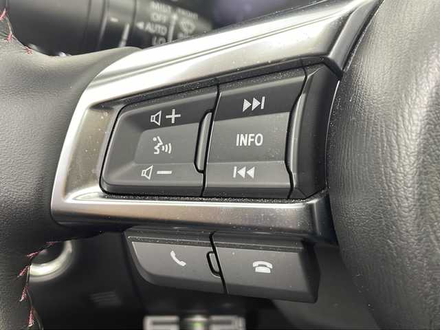 マツダ ロードスター S レザーパッケージ 愛知県 2016(平28)年 1.7万km ソウルレッドプレミアムメタリック /純正ナビ　//ＣＤ　ＤＶＤ　ＢＴ　フルセグＴＶ　AUX　AM FM//ＢＯＳＥサウンドシステム　//ＵＳＢ　//レザーシート//運転席シートヒーター　//助手席シートヒーター//ＥＴＣ　//ＬＥＤヘッドライト　//オートライト　//オートハイビーム//オートワイパー//ブラインドスポットモニター//車線逸脱警報システム//スペアキー//純正フロアマット//取扱説明書