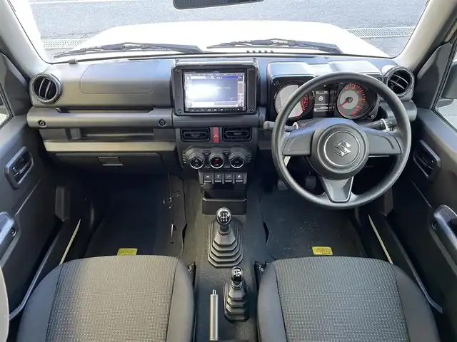 スズキ ジムニー XL 東京都 2023(令5)年 2.5万km シフォンアイボリーM ９インチナビ　/フルセグＴＶ　/Ｂｌｕｅｔｏｏｔｈ　/バックカメラ　/ＣＤ　/ＤＶＤ　/ラバーマット　/ドライブレコーダー　/ＥＴＣ　/ステアリングスイッチ　/純正アルミホイール　/ＡＢＳ　/横滑り防止装置　/レーンアシスト