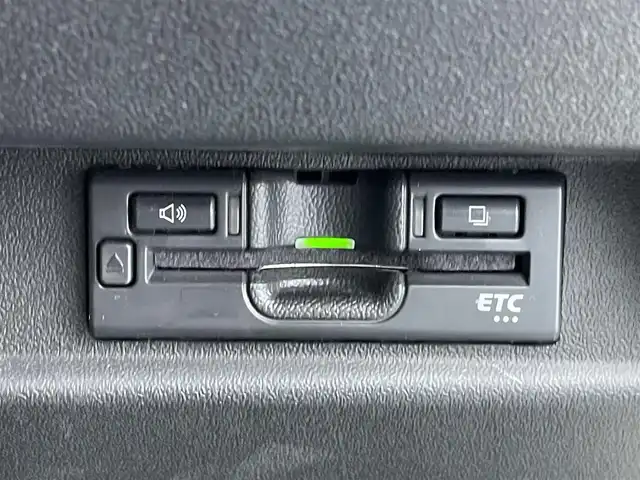 スズキ ジムニー XL 東京都 2023(令5)年 2.5万km シフォンアイボリーM ９インチナビ　/フルセグＴＶ　/Ｂｌｕｅｔｏｏｔｈ　/バックカメラ　/ＣＤ　/ＤＶＤ　/ラバーマット　/ドライブレコーダー　/ＥＴＣ　/ステアリングスイッチ　/純正アルミホイール　/ＡＢＳ　/横滑り防止装置　/レーンアシスト