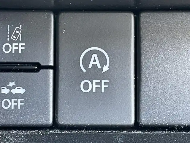 スズキ ジムニー XL 東京都 2023(令5)年 2.5万km シフォンアイボリーM ９インチナビ　/フルセグＴＶ　/Ｂｌｕｅｔｏｏｔｈ　/バックカメラ　/ＣＤ　/ＤＶＤ　/ラバーマット　/ドライブレコーダー　/ＥＴＣ　/ステアリングスイッチ　/純正アルミホイール　/ＡＢＳ　/横滑り防止装置　/レーンアシスト