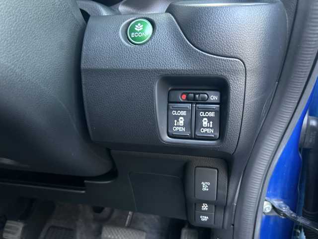 ホンダ Ｎ ＢＯＸ カスタム G ターボSSパッケージ 埼玉県 2016(平28)年 7.1万km ブリリアントスポーティブルーメタリック2トーン (株)IDOMが運営する【じしゃロン熊谷店】の自社ローン専用車両になりますこちらは現金またはオートローンご利用時の価格です。自社ローンご希望の方は別途その旨お申付け下さい/純正ナビ　VXM-174VFXi/（フルセグTV/Bluetooth/CD/DVD/AM/FM）/ETC/バックカメラ/両側パワースライドドア/クルーズコントロール/前席シートヒーター/パドルシフト/純正フロアマット/純正15インチAW